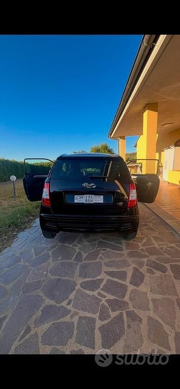 Nero Usata 2021 Ligier JS50 Due volumi | 8500 € (Ottimo prezzo) - Immagine 1/4