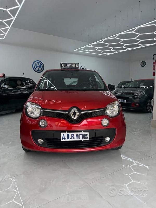 Usata Renault Twingo SE 69 CV (50 kW) 2018 Rosso Utilitaria