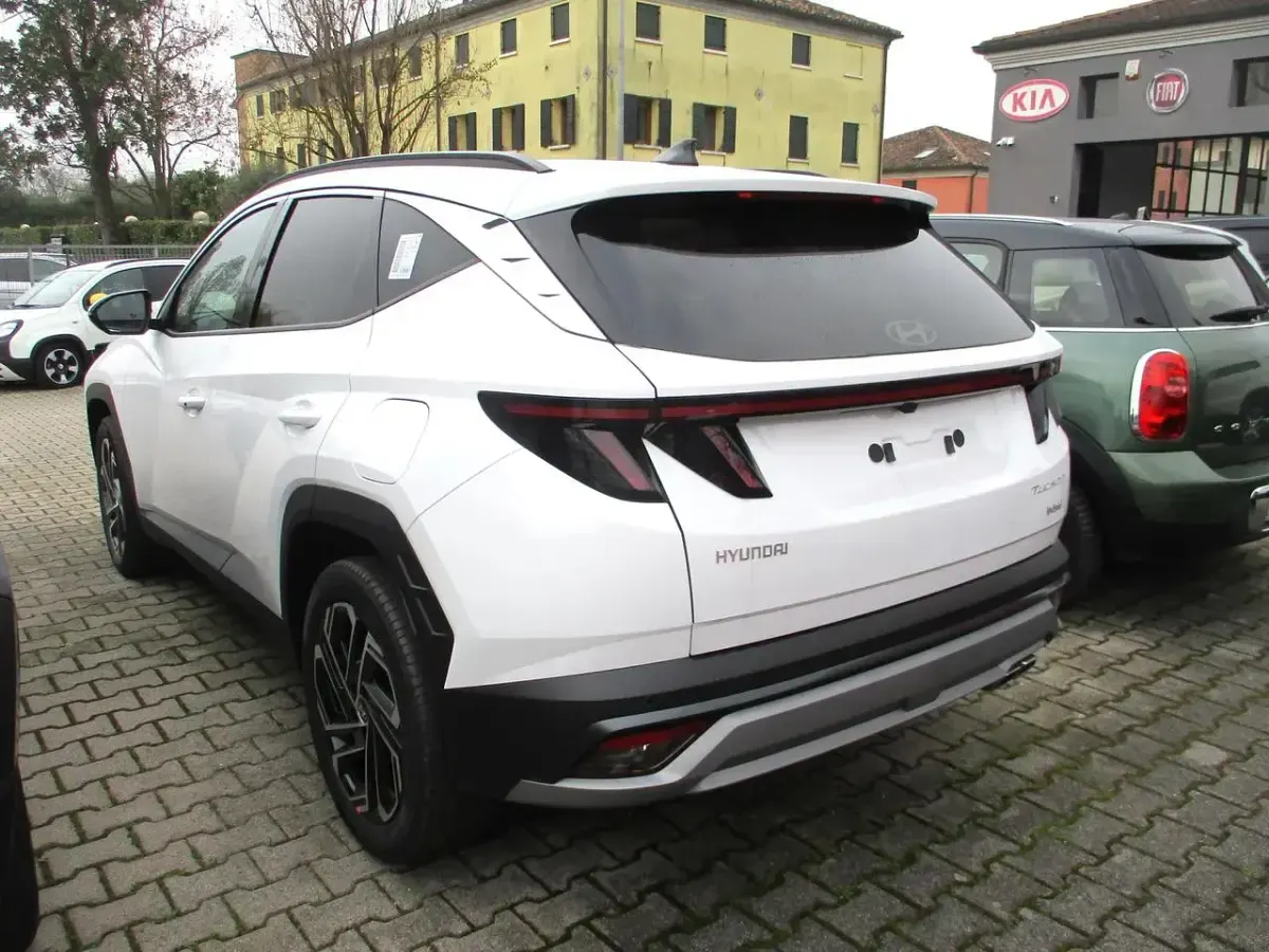 Nuova Hyundai Tucson 179 CV (131 kW) 2026 Bianco SUV