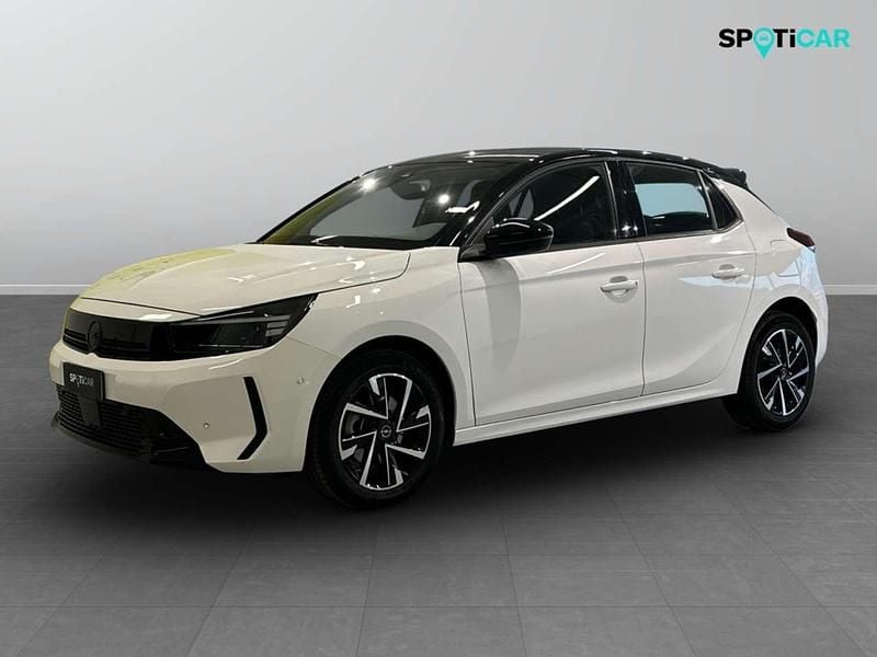 Usata Opel Corsa 101 CV (74 kW) 2025 0q pure white Berlina