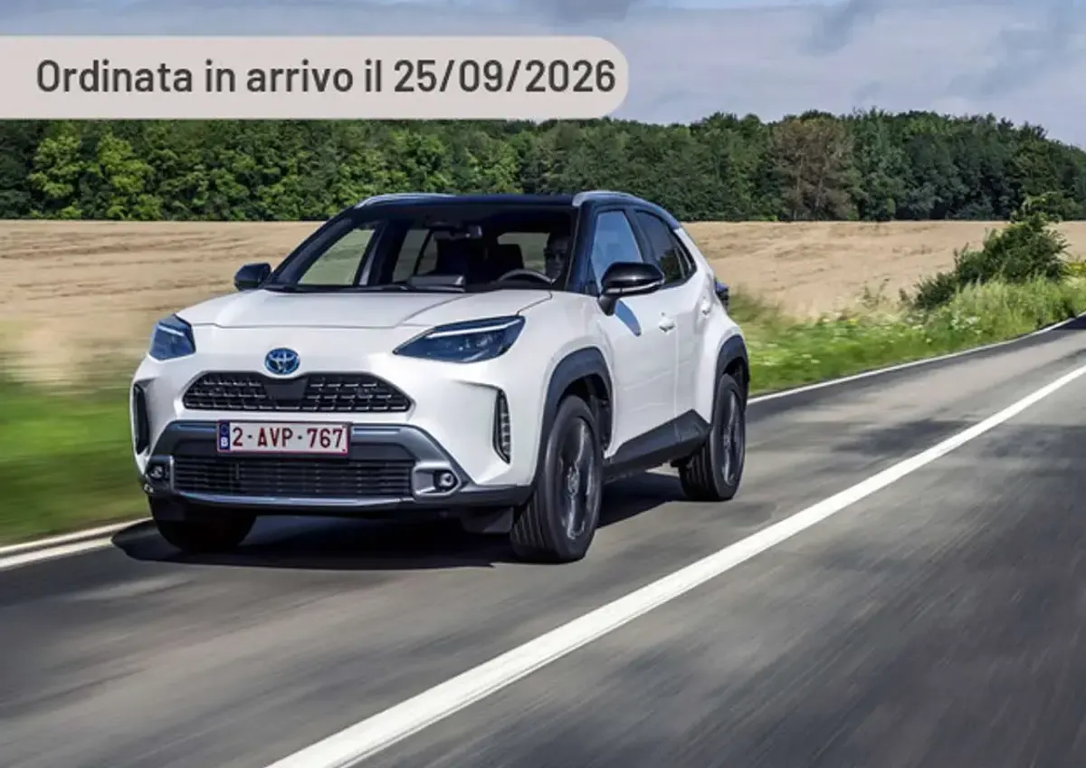 Nuova Toyota Yaris Cross 131 CV (96 kW) 2026 Argento SUV