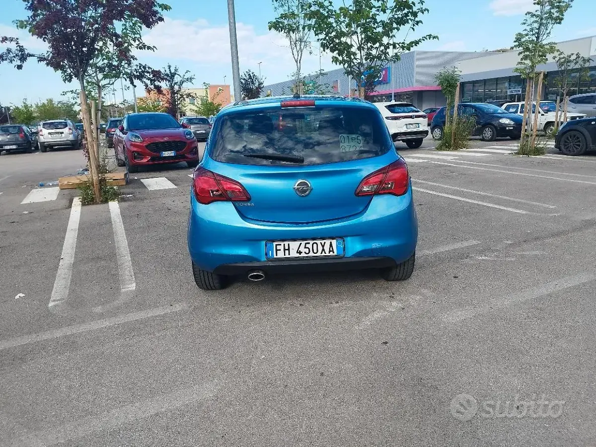 Usata Opel Corsa 90 CV (66 kW) 2018 Blu Utilitaria