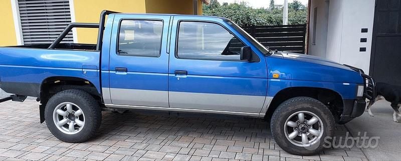 Blu Usata 1998 Nissan King Pick-up | 7500 € - Immagine 1/4