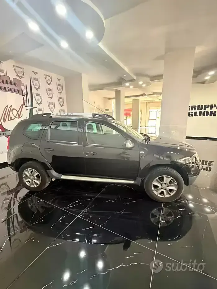 Usata Dacia Duster Lauréate 101 CV (74 kW) 2014 Nero SUV