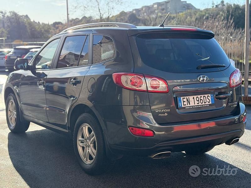 Usata Hyundai Santa Fe Comfort 150 CV (110 kW) 2012 Grigio SUV