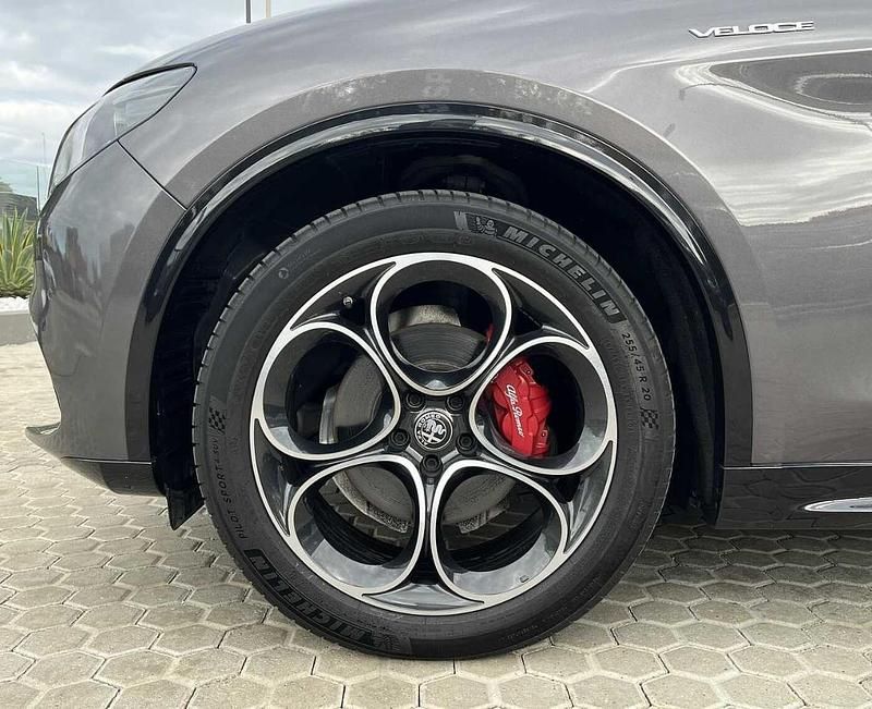 Usata Alfa Romeo Stelvio Veloce 210 CV (154 kW) 2024 Nero SUV