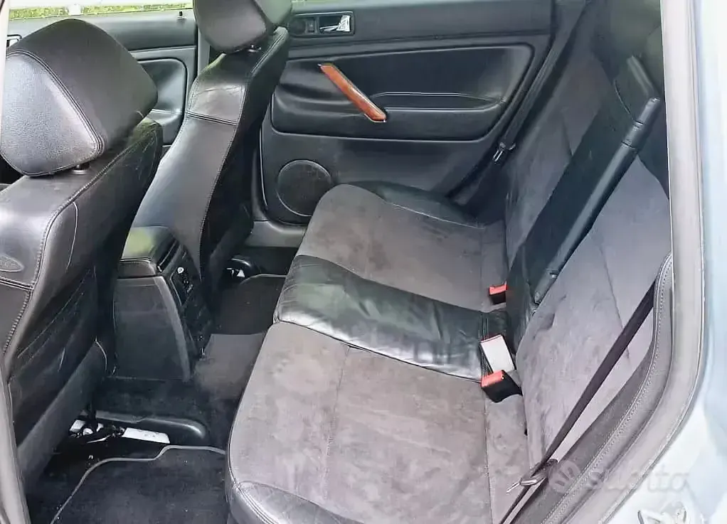 Usata VW Passat Highline 150 CV (110 kW) 2001 Grigio Station wagon