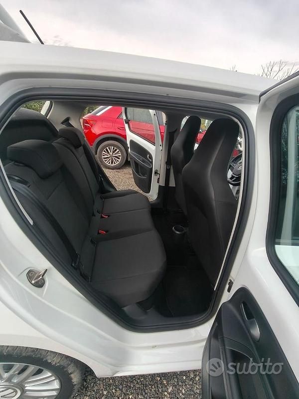 Usata VW up! 68 CV (50 kW) 2022 Utilitaria