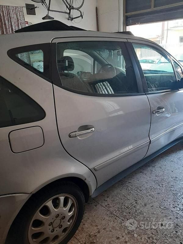 Usata Mercedes 170 2001 Grigio Monovolume