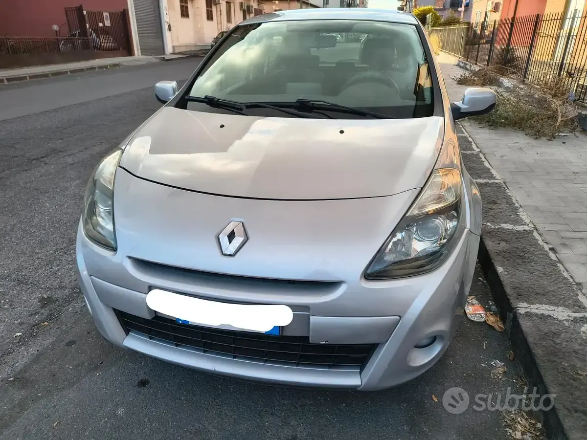Usata Renault Clio 75 CV (55 kW) 2010 Grigio Utilitaria