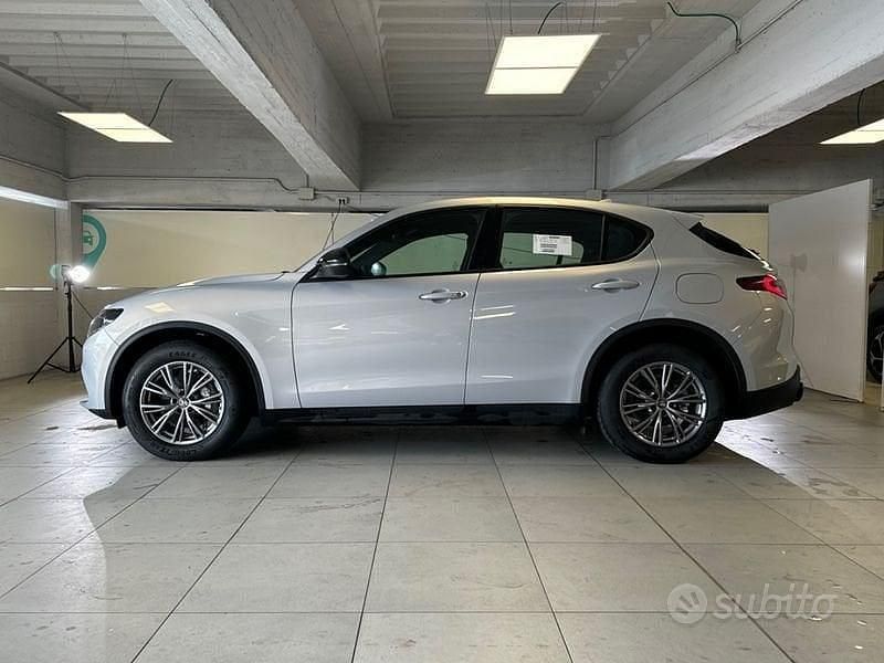 Usata Alfa Romeo Stelvio Super 210 CV (154 kW) 2023 Grigio SUV
