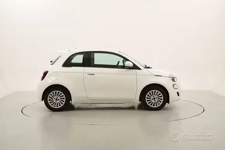 Usata Fiat 500e Action 42 kW (58 CV) 2021 Bianco Utilitaria