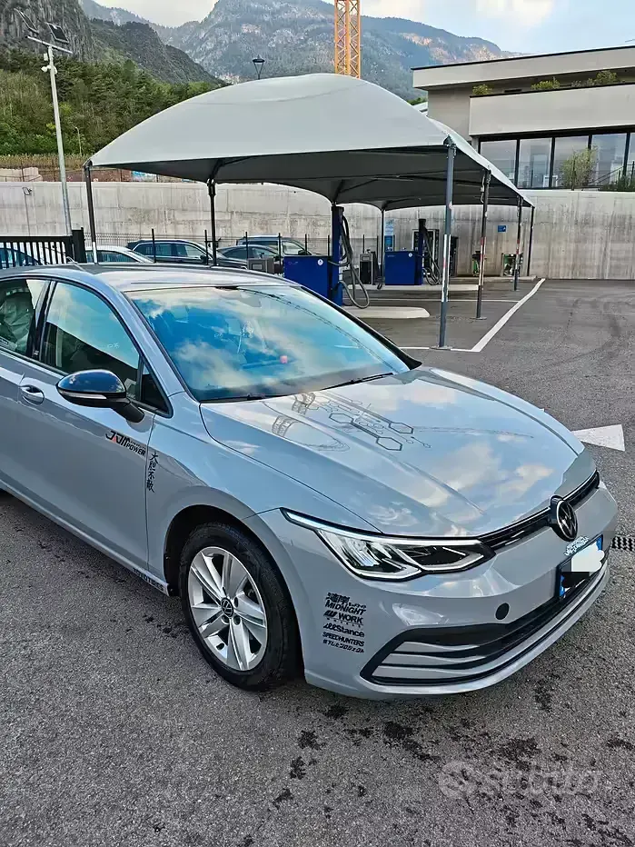 Usata VW Golf VIII Life 130 CV (95 kW) 2022 Berlina