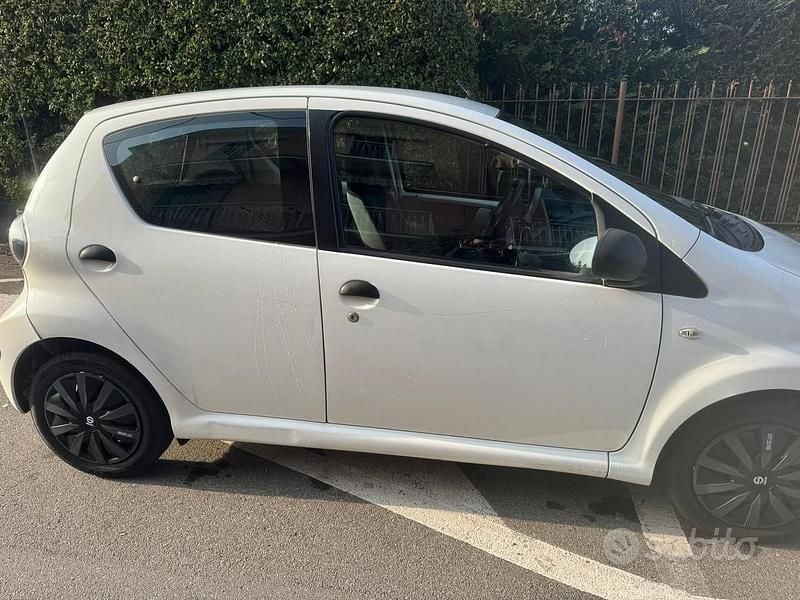 Usata Toyota Aygo 68 CV (50 kW) 2011 Utilitaria