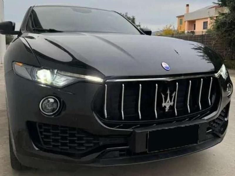 Usata Maserati Levante 275 CV (202 kW) 2017 Nero SUV