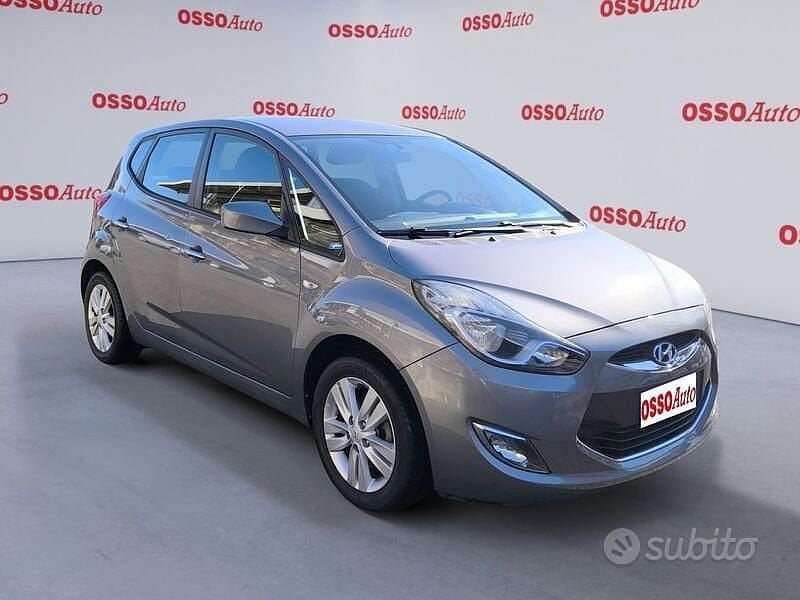 Usata Hyundai ix20 Comfort 90 CV (66 kW) 2014 Grigio Utilitaria