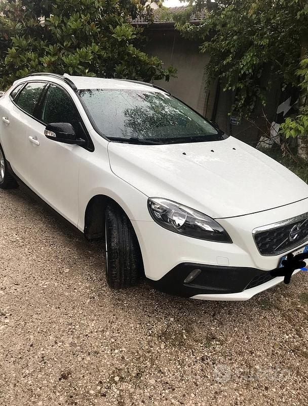 Usata Volvo V40 CC Business Edition 114 CV (83 kW) 2015 Bianco Station wagon