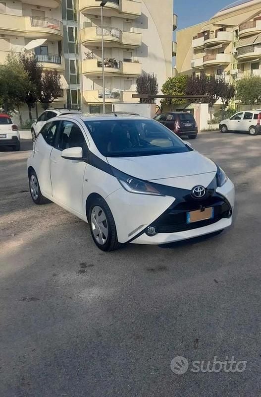 Usata Toyota Aygo 2017 Bianco Utilitaria