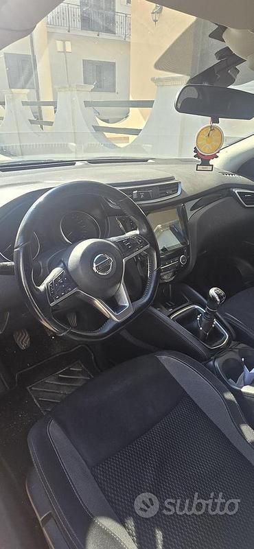 Usata Nissan Qashqai 2018 Nero SUV