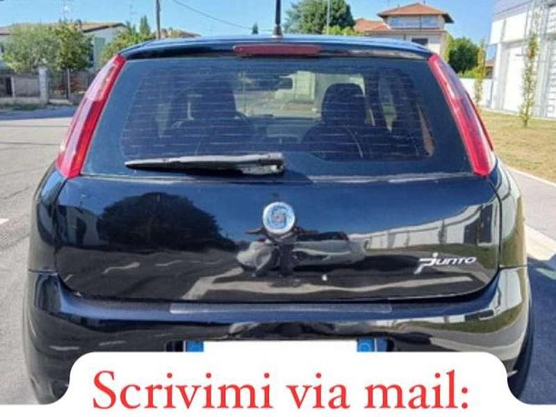 Usata Fiat Grande Punto Dynamic 75 CV (55 kW) 2006 Nero Utilitaria