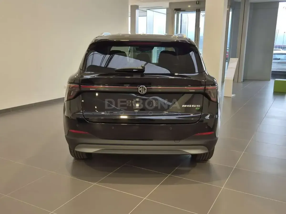 Nuova MG MG5 EV Luxury 169 kW (231 CV) 2026 Pebble black Station wagon