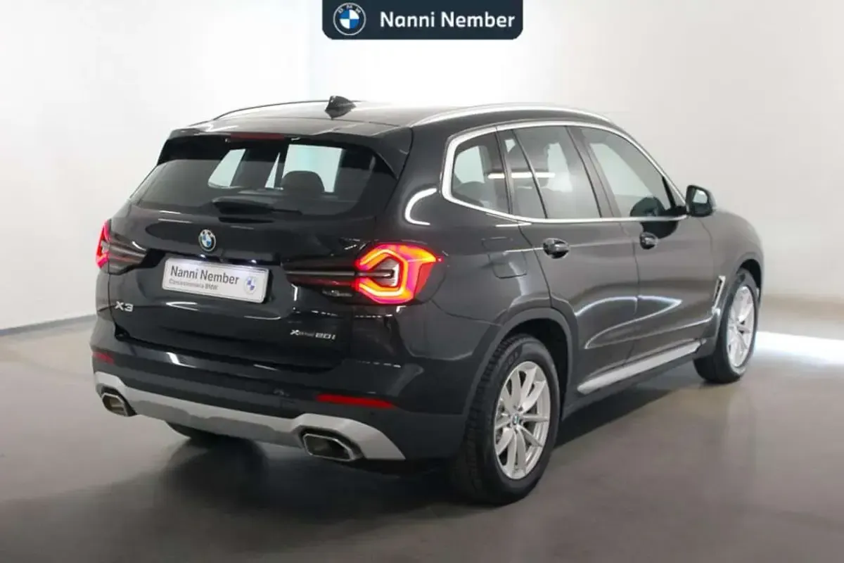 Usata BMW X3 184 CV (135 kW) 2022 Black sapphire metallizzato SUV