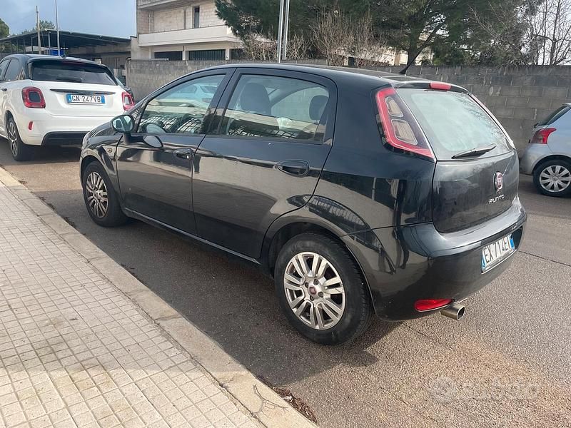 Usata Fiat Punto 85 CV (62 kW) 2014 Berlina