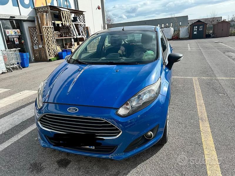 Usata 2013 Ford Fiesta Utilitaria | 3000 € (Super prezzo) - Immagine 1/4