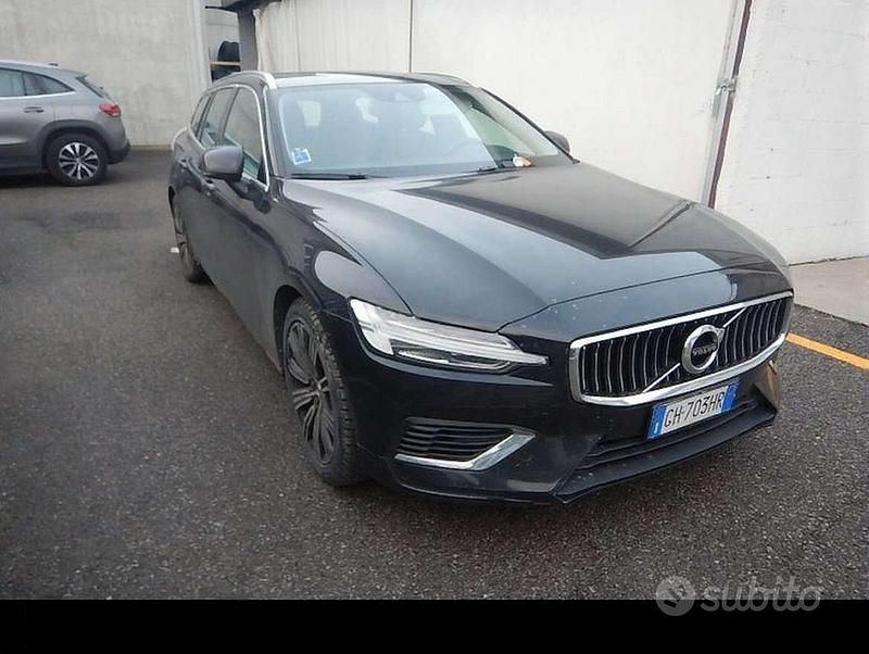 Usata Volvo V60 Inscription 253 CV (186 kW) 2021 Nero Station wagon