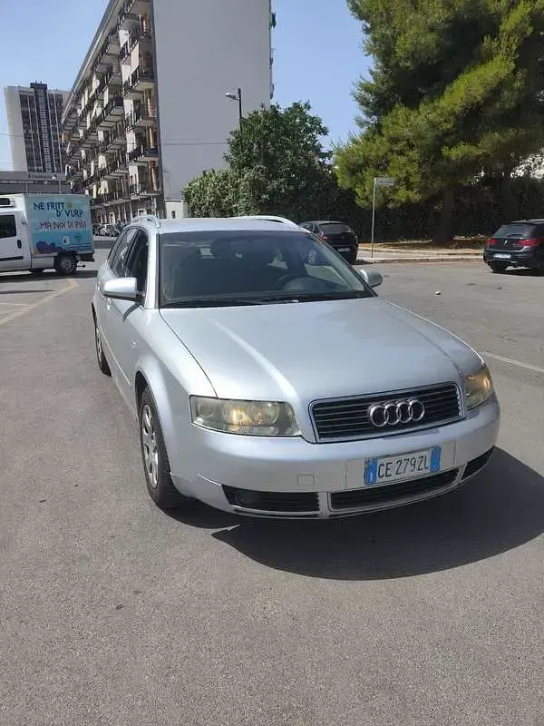 Usata Audi A4 131 CV (96 kW) 2003 Argento Station wagon