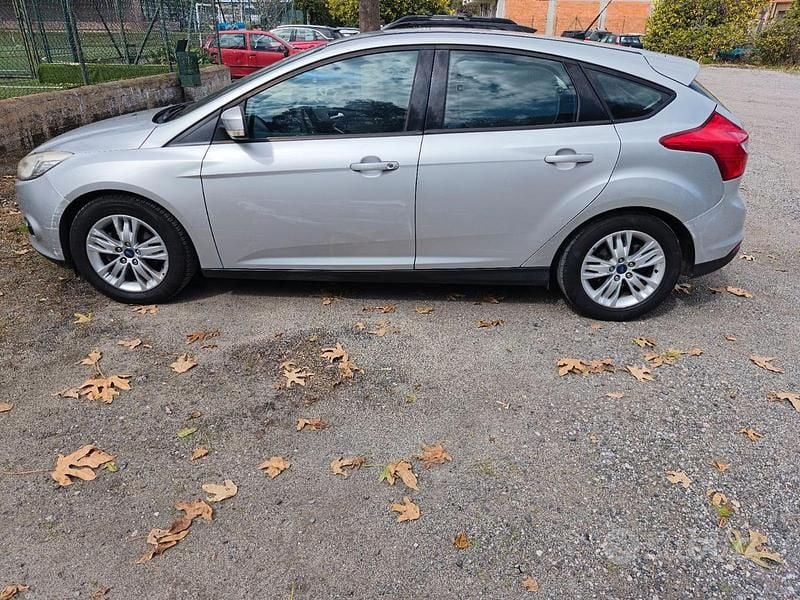 Usata Ford Focus 115 CV (84 kW) 2012 Grigio