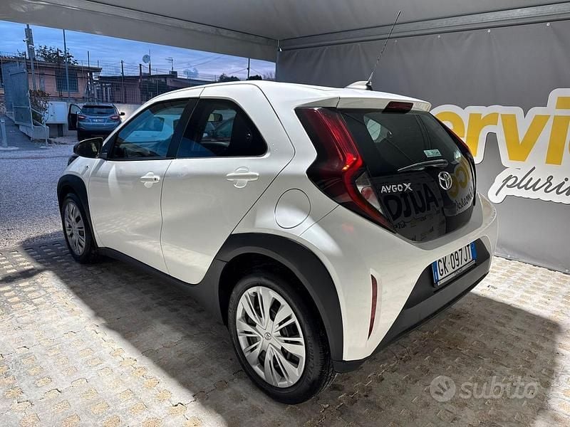Usata Toyota Aygo X Lounge 72 CV (52 kW) 2022 Bianco SUV