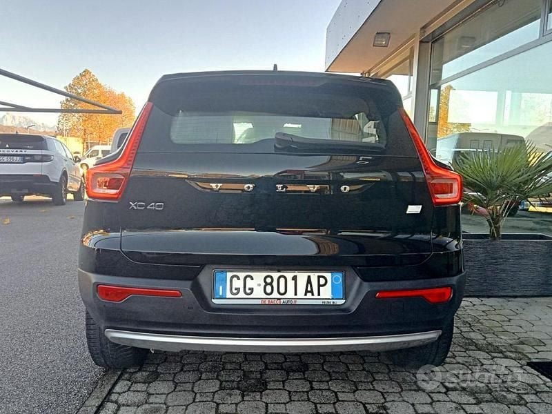 Usata Volvo XC40 179 CV (131 kW) 2021 Nero SUV