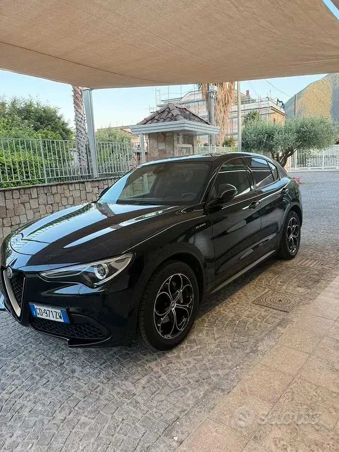 Usata Alfa Romeo Stelvio 160 CV (117 kW) 2021 Nero SUV