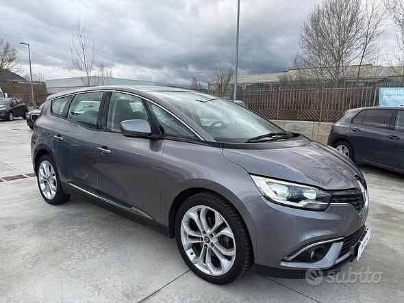 Usata Renault Grand Scénic IV 150 CV (110 kW) 2019 Grigio Monovolume