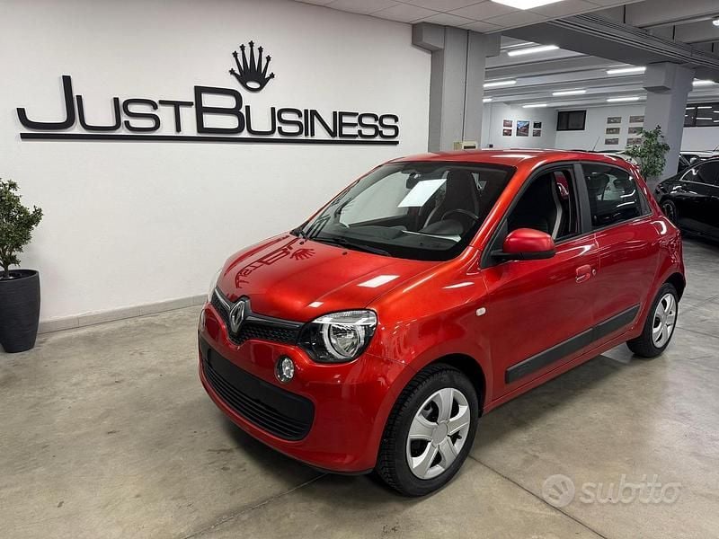 Usata Renault Twingo SE 69 CV (50 kW) 2016 Rosso Utilitaria