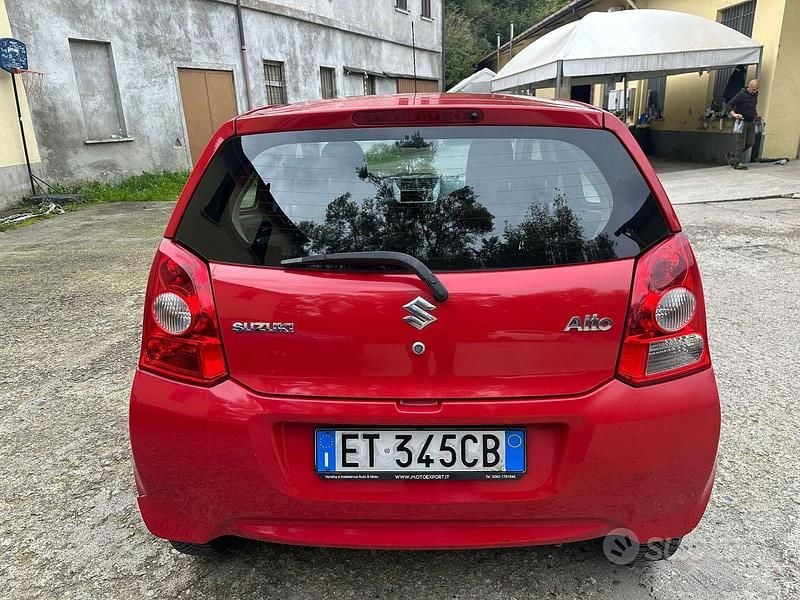 Usata Suzuki Alto GLX 68 CV (50 kW) 2013 Rosso Utilitaria