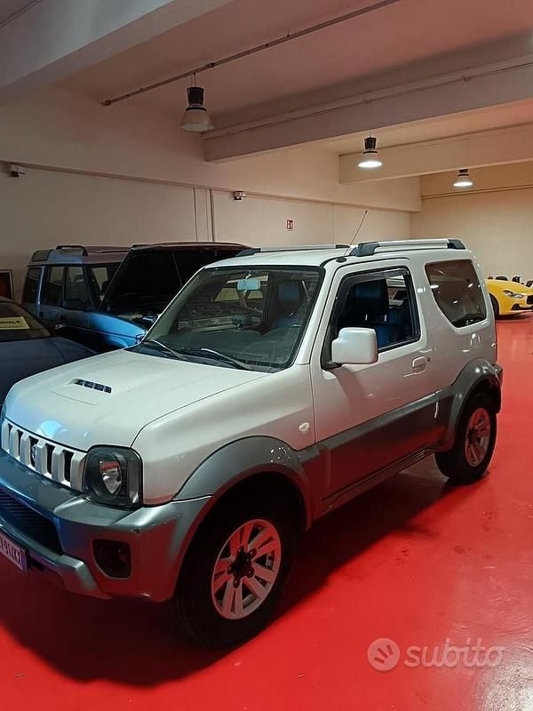 Usata Suzuki Jimny 84 CV (61 kW) 2014 Bianco / pastello SUV