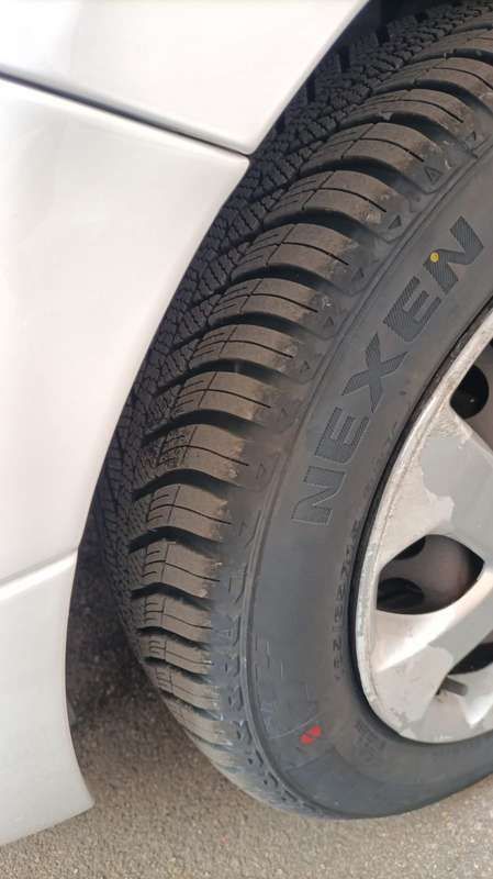 Usata Dacia Sandero Lauréate 75 CV (55 kW) 2015 Bianco Utilitaria