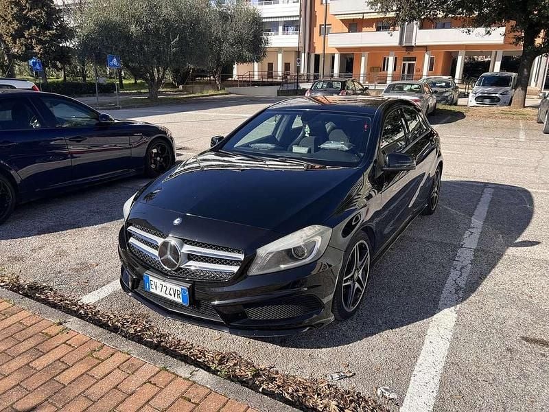 Usata Mercedes A180 Premium 109 CV (80 kW) 2014 Berlina