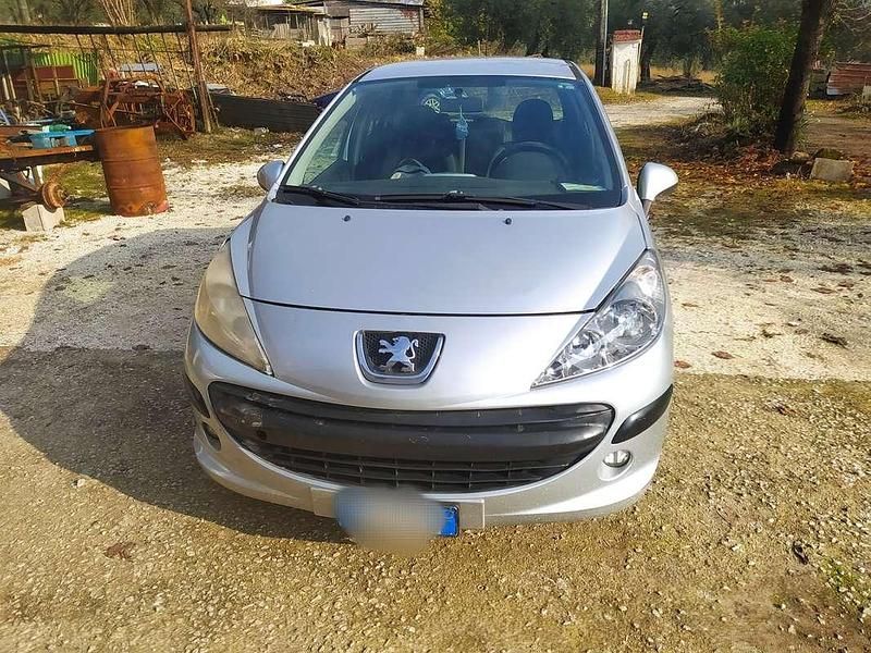 Usata Peugeot 207 Sport 73 CV (53 kW) 2009 Argento Berlina