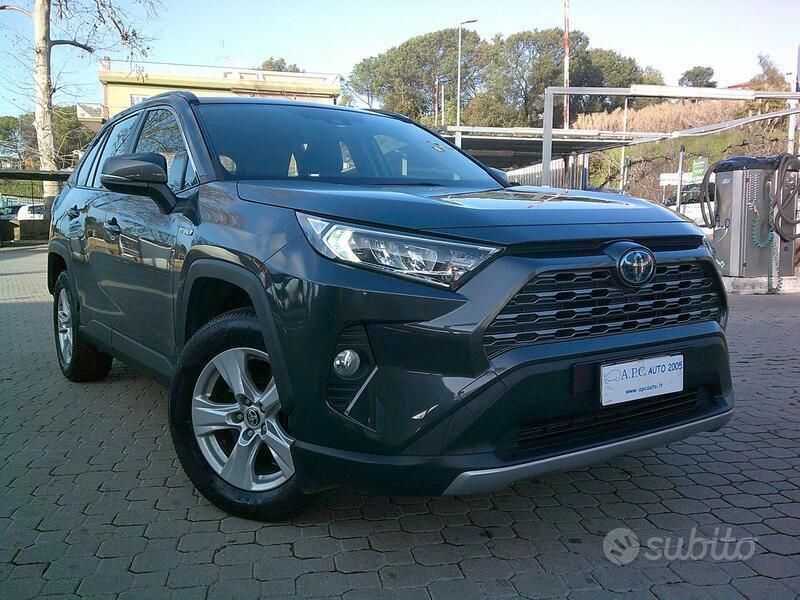 Usata Toyota RAV4 Hybrid Business Edition 218 CV (160 kW) 2020 Grigio SUV