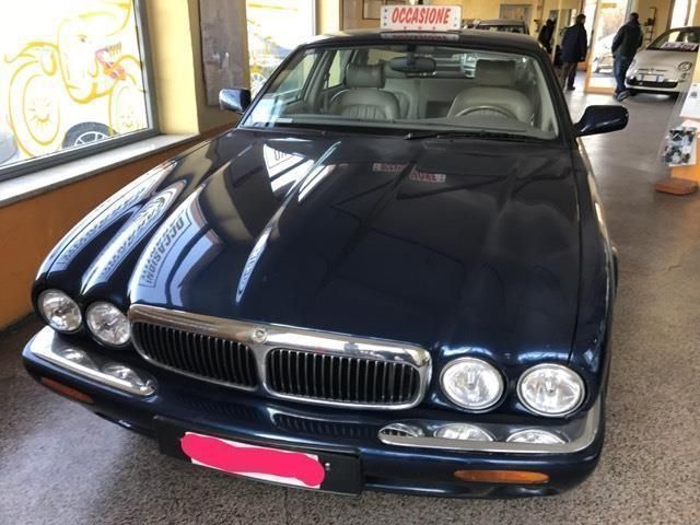 Jaguar XJ8 usata - 53 Jaguar XJ8 in vendita - AutoUncle