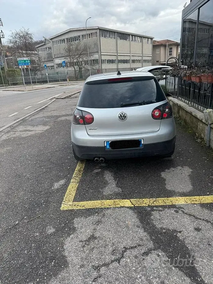 Usata VW Golf VI 105 CV (77 kW) 2008 Grigio Utilitaria