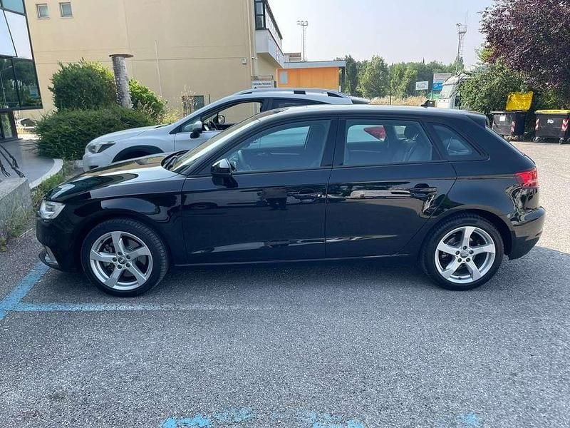 Usata Audi A3 Business 150 CV (110 kW) 2020 Grigio Berlina