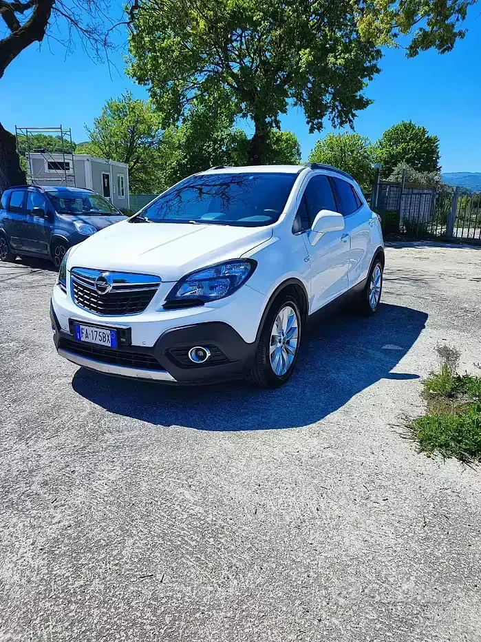 Usata Opel Mokka 140 CV (102 kW) 2015 Bianco SUV