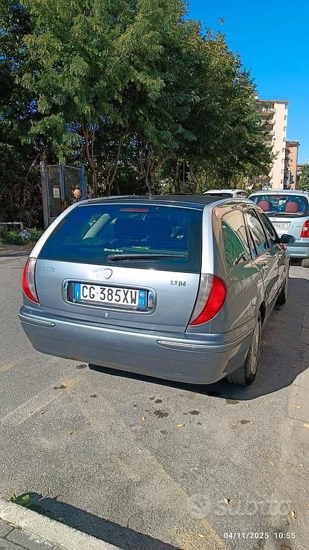 Usata Lancia Lybra 116 CV (85 kW) 2004 Grigio Berlina