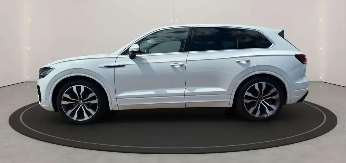 Usata VW Touareg R-line 231 CV (169 kW) 2023 Bianco SUV