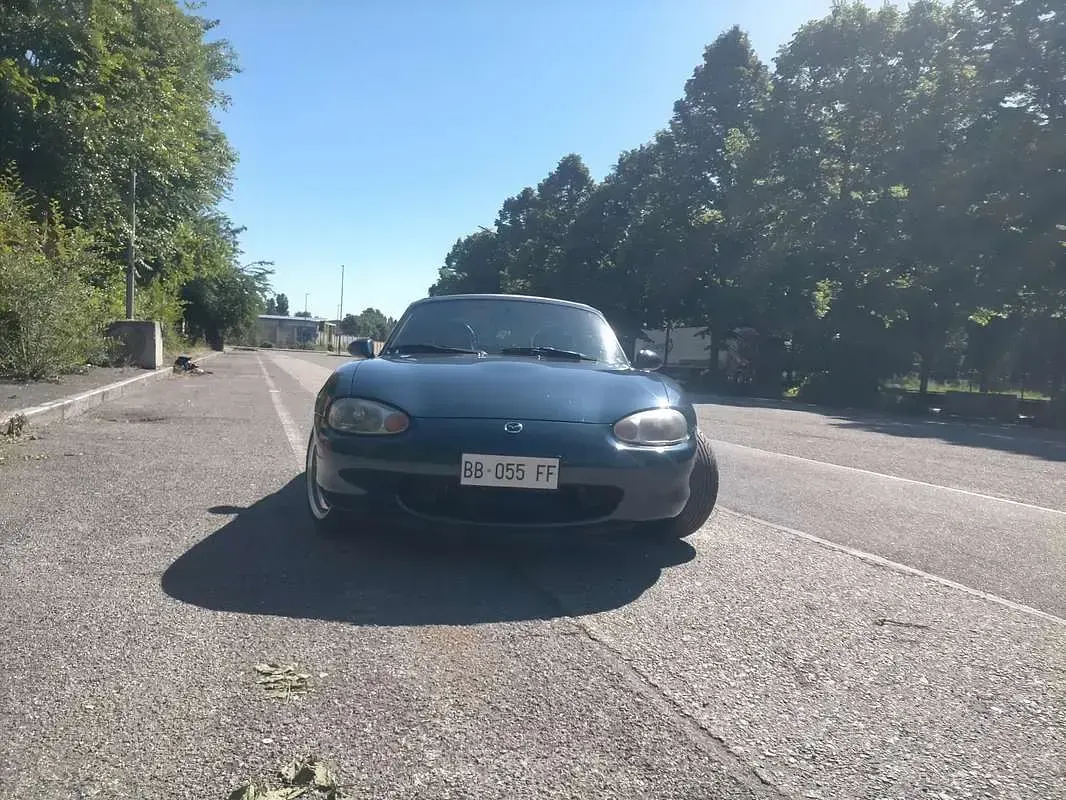 Usata Mazda MX5 140 CV (102 kW) 1998 Cabrio