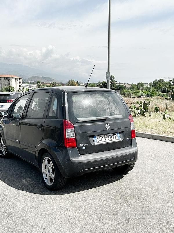 Usata Fiat Idea 70 CV (51 kW) 2005 Nero Monovolume